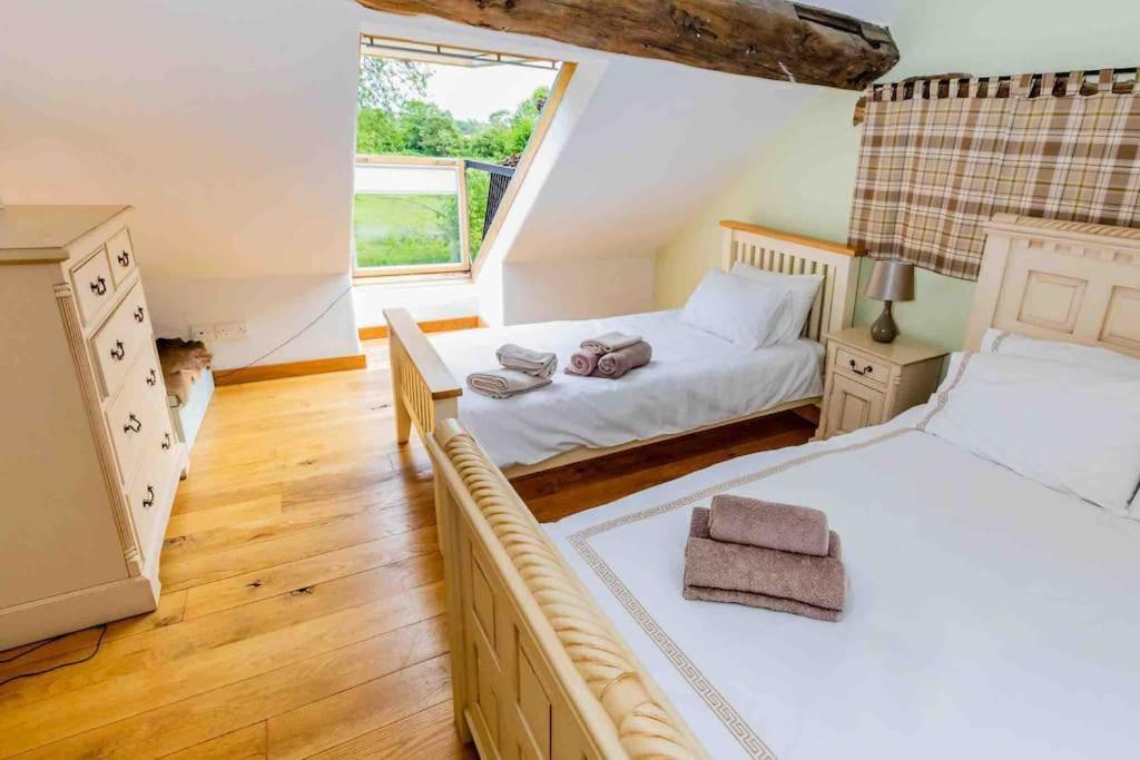 Four Bed Barn Conversion Junction 37 38 M1 Барнсли Экстерьер фото